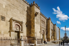 Kathedrale-Aussenmauer