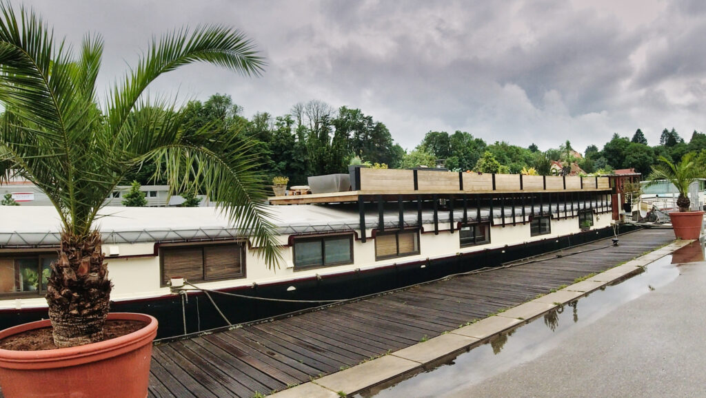 Hausboot in Montbeliard